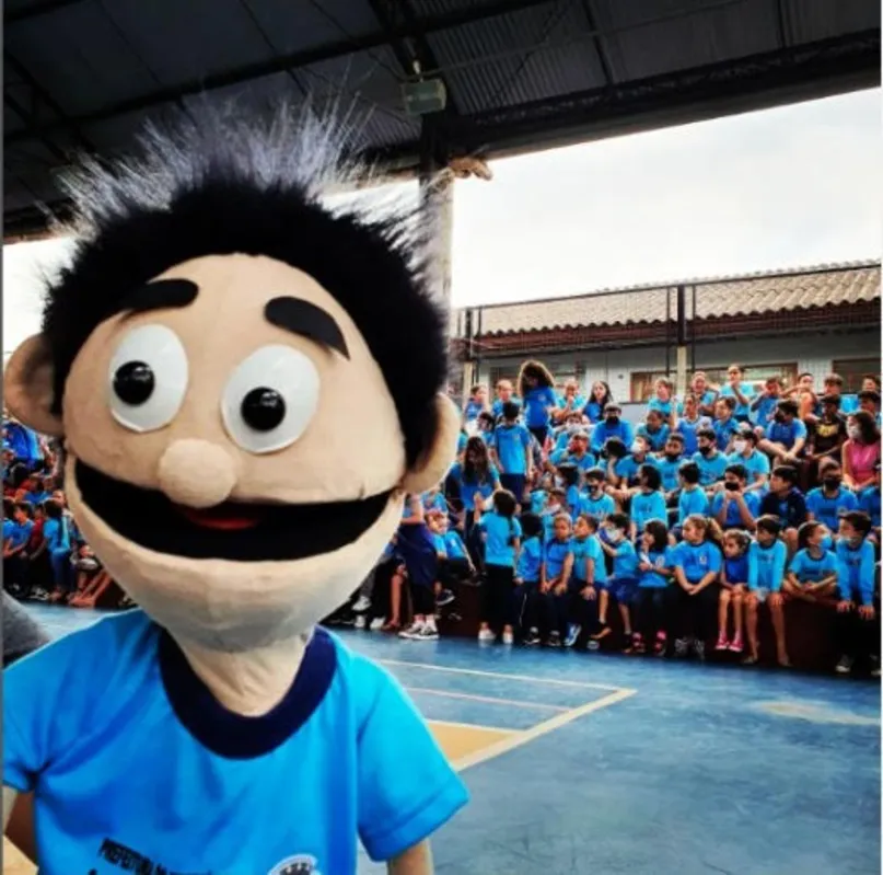 Boneco do Programa Vida, da Secretaria Municipal de Educação