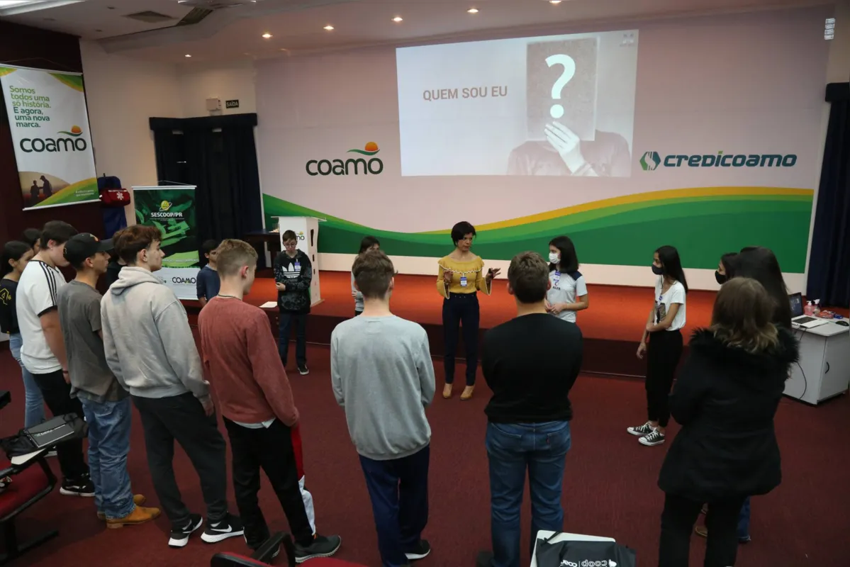 Cooperativa lança programa envolvendo adolescentes para preparar sucessores nas propriedades