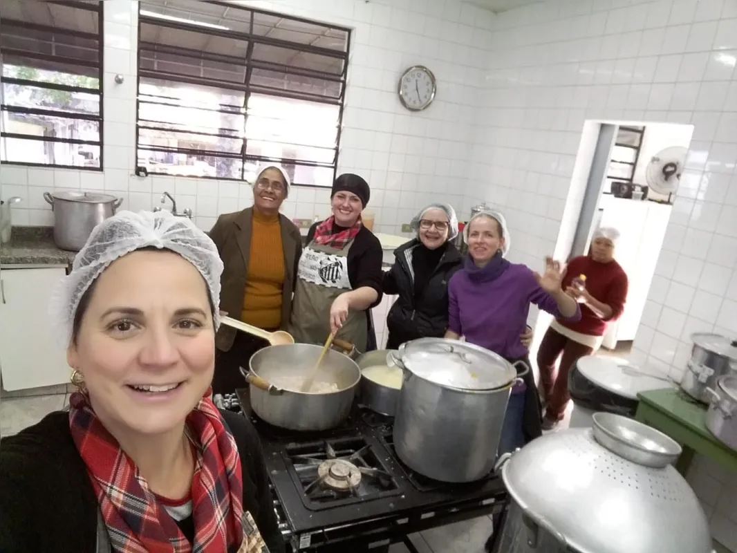 Escola Norman Prochet: união para fazer a festa  também passa pela cozinha