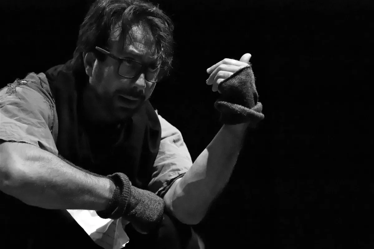 "Hamlet Cancelado":  espetáculo de Vinícius Piedade concentra discussões sobre a condição do sujeito contemporâneo