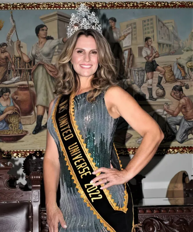 Imagem ilustrativa da imagem Voltou de Arequipa com o título de Miss United