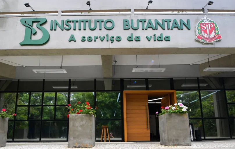 A portaria de criação do comitê no Instituto Butantan diz que "se nota uma crescente incidência de casos e surtos relatados, o que está levantando preocupações sobre a disseminação futura da doença"