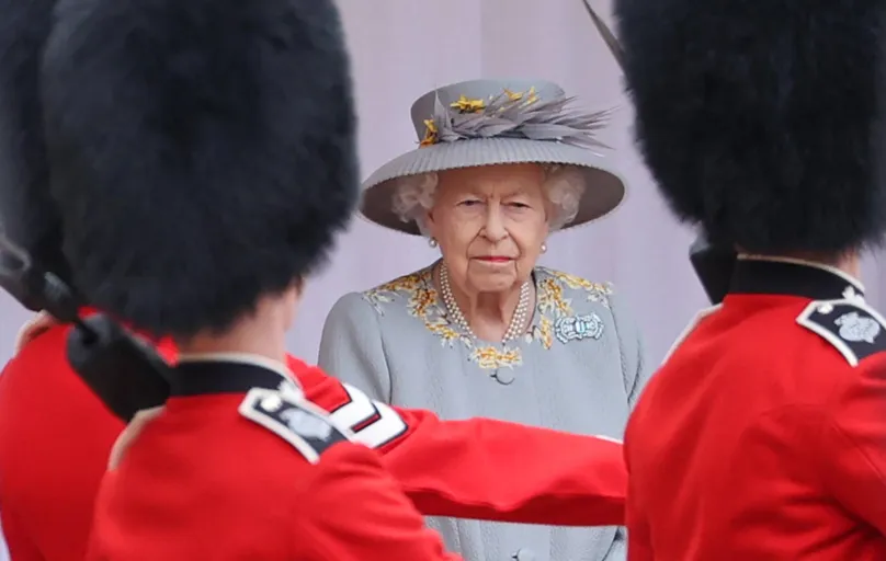 (    Expectativa é que a crise política e a do custo de vida sejam amortecidas temporariamente pelas comemorações em torno da rainha