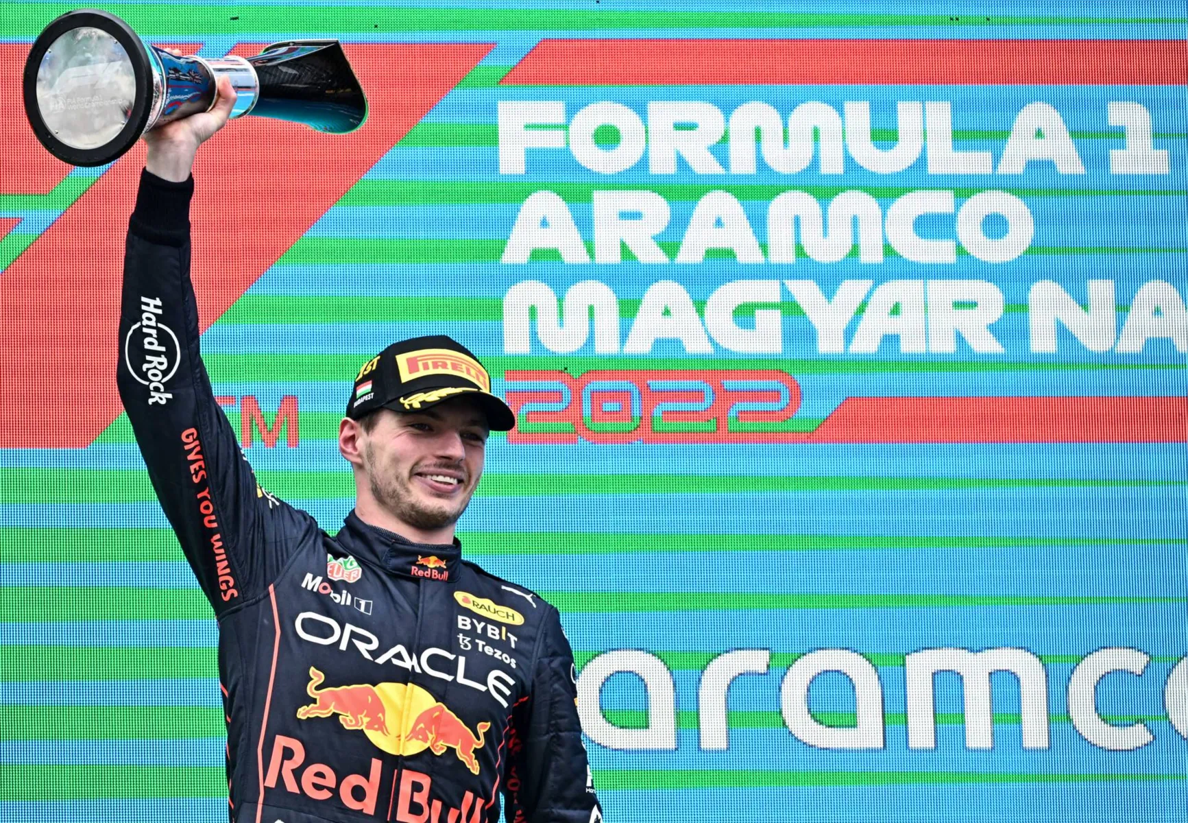 Imagem ilustrativa da imagem Após largar em 10º, Verstappen vence GP da Hungria e amplia vantagem