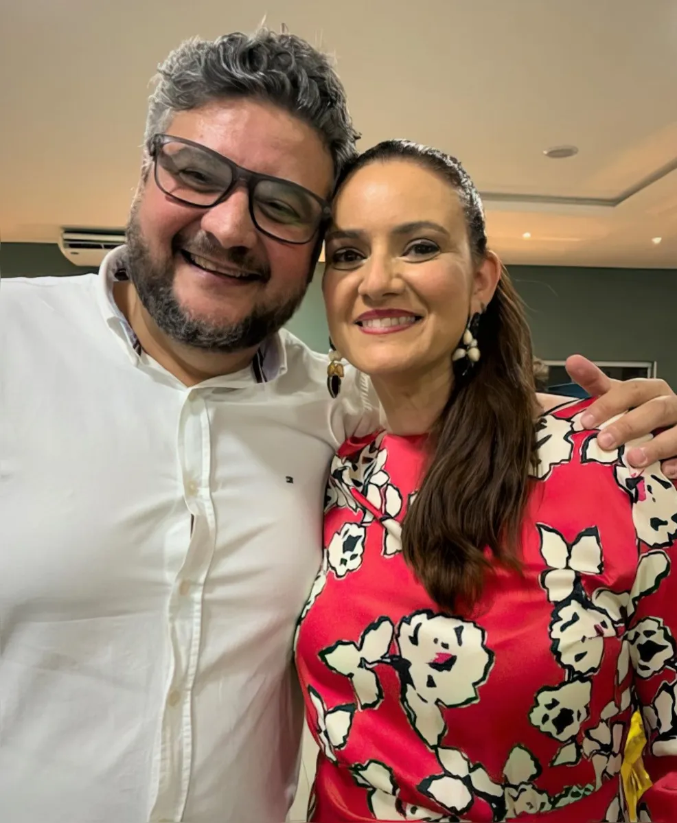 Ademar Oliveira e Silva Filho com a esposa Ana Paula
