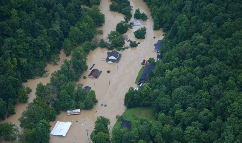 Inundação no estado de Kentuchy está sendo considerada uma das mais devastadoras da história