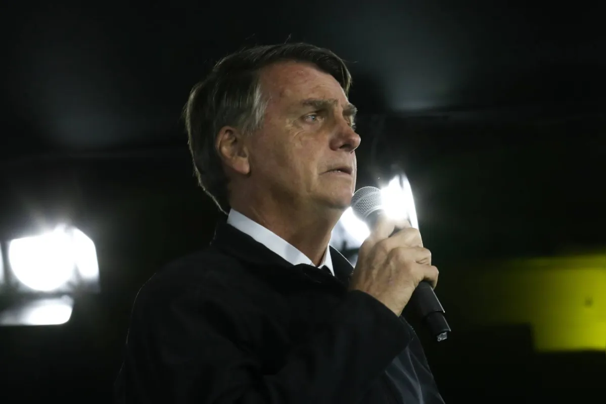 Para o presidente Jair Bolsonaro, o Poder Judiciário "está legislando bastante nesses últimos três anos"