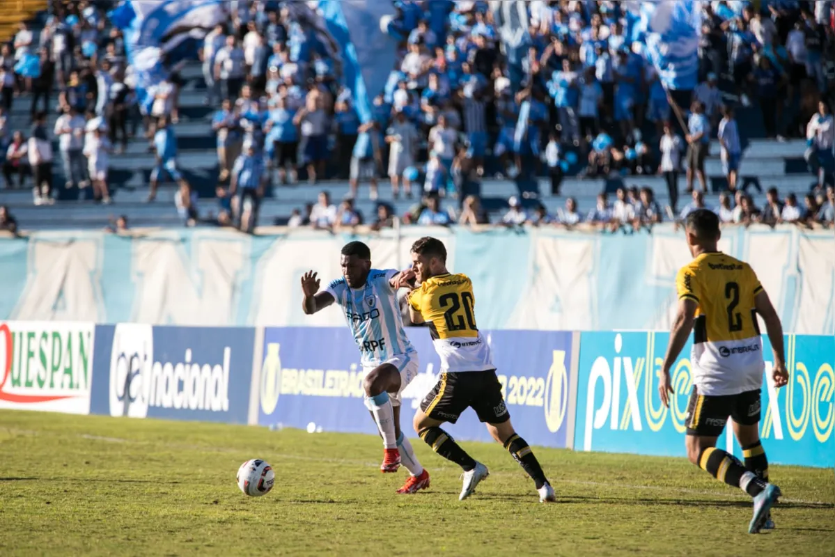 Imagem ilustrativa da imagem Com gol contra bizarro, LEC fica no empate no Café