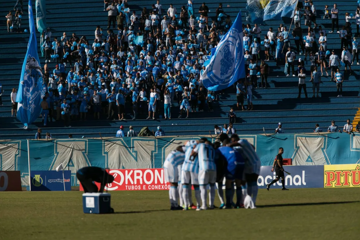 Imagem ilustrativa da imagem Londrina inicia venda de ingressos para o jogo contra o Cruzeiro