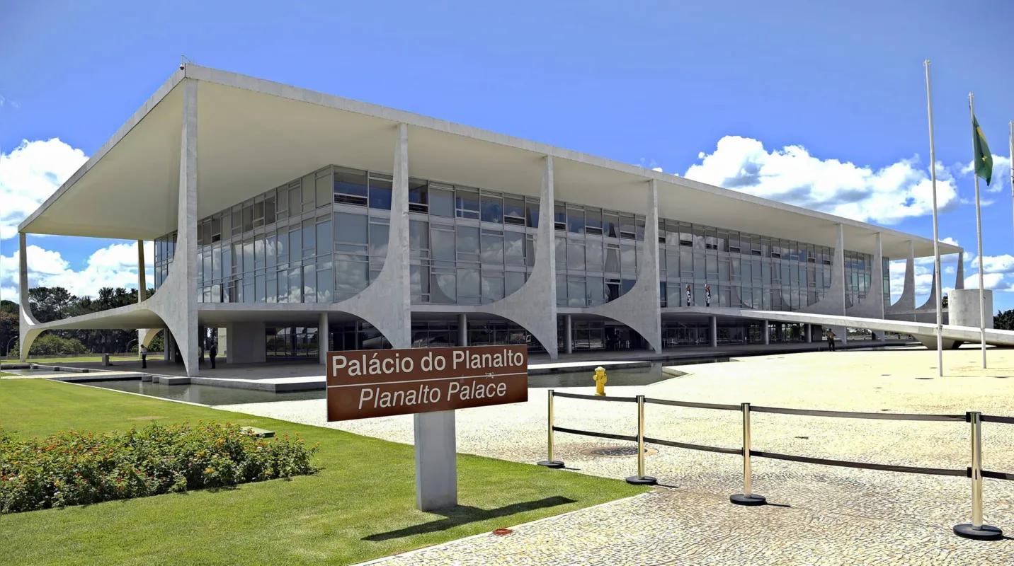 Imagem ilustrativa da imagem Lula tem 18 pontos sobre Bolsonaro no 1º turno, mostra Datafolha