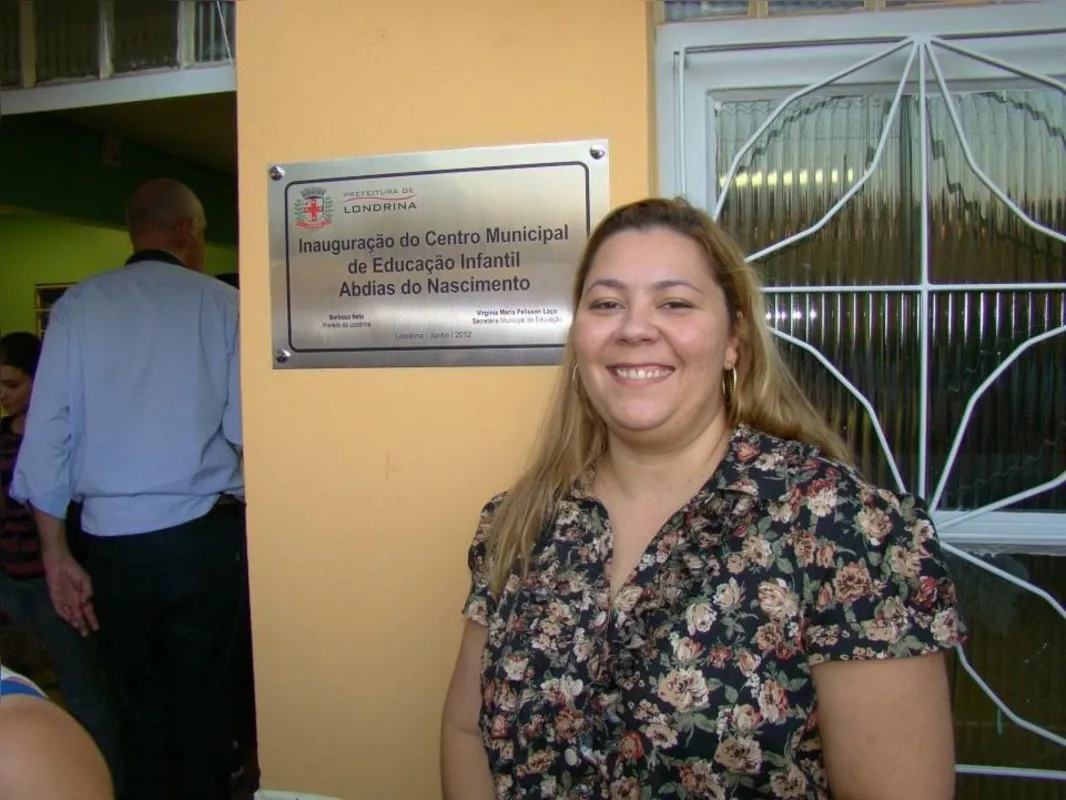 Simone Cristina de Farias Cavalin,  diretora do CMEI Abdias dos Nascimento : "Tínhamos espaço para as crianças brincarem, mas não a condição de adquirir as motocas que vieram através de uma campanha idealizada por um pai"