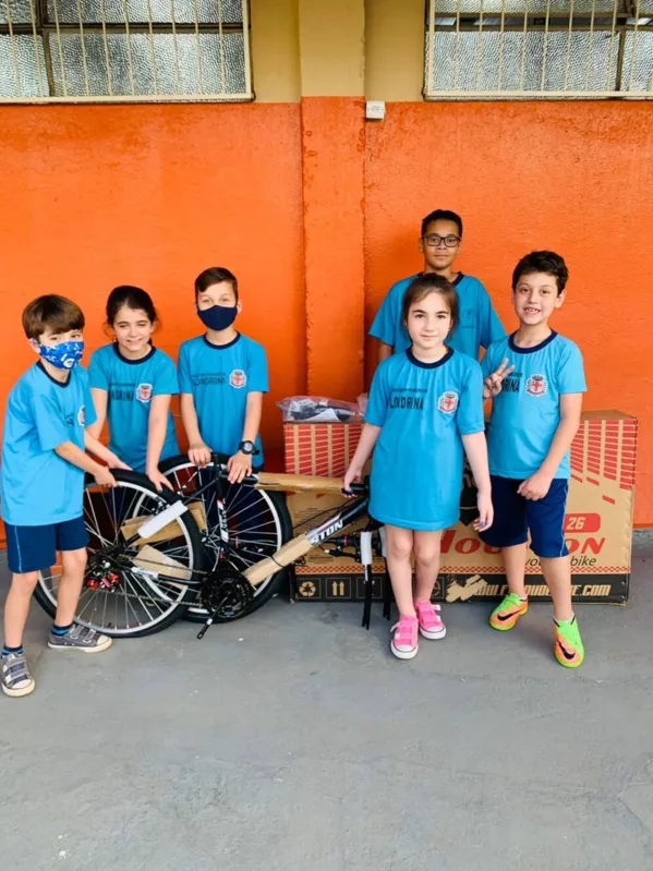 Bicicleta doada por um pai à Escola Carlos Dietz terá renda revertida para um atividade extracurricular para todos