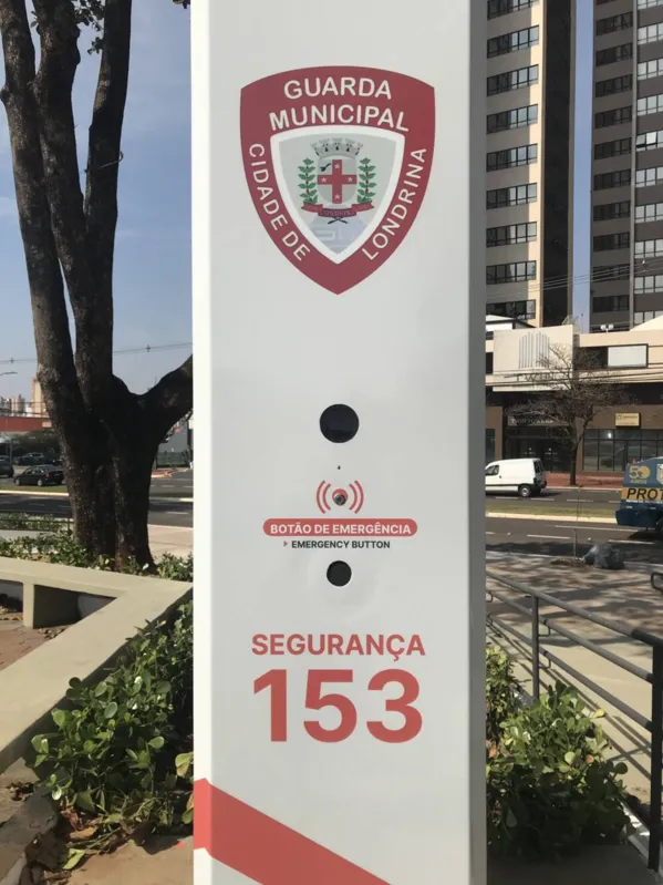 Totem interativo fica próximo à avenida Tiradentes: escolha do local se deu pelo histórico de problemas de segurança e também pela revitalização