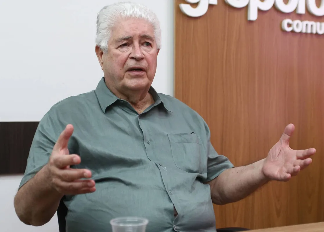 entrevista do ex governador do parana  roberto requiao - foto: roberto custodio - folha de londrina - 25/11/2021
