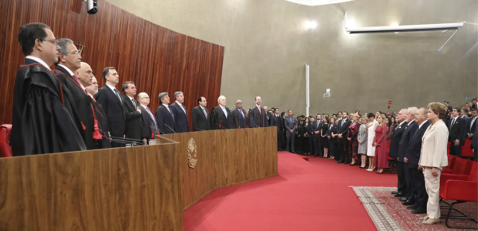 Imagem ilustrativa da imagem Sistema eleitoral é exaltado em posse de Moraes no TSE