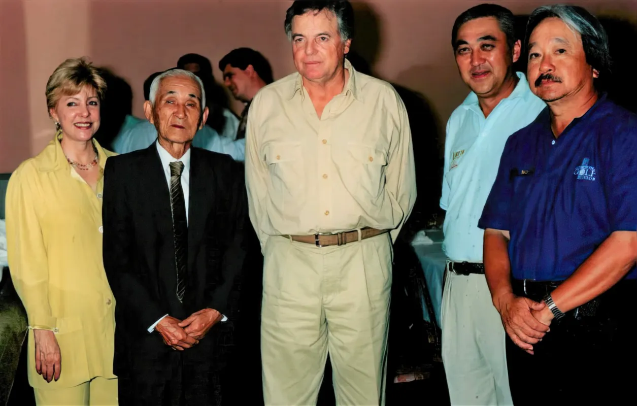 A então vice-governadora Emília Belinatti, Shinishi Numata, Dom Eudes de Orleans e Bragança, Luiz Carlos Miguita e Issamu Onishi