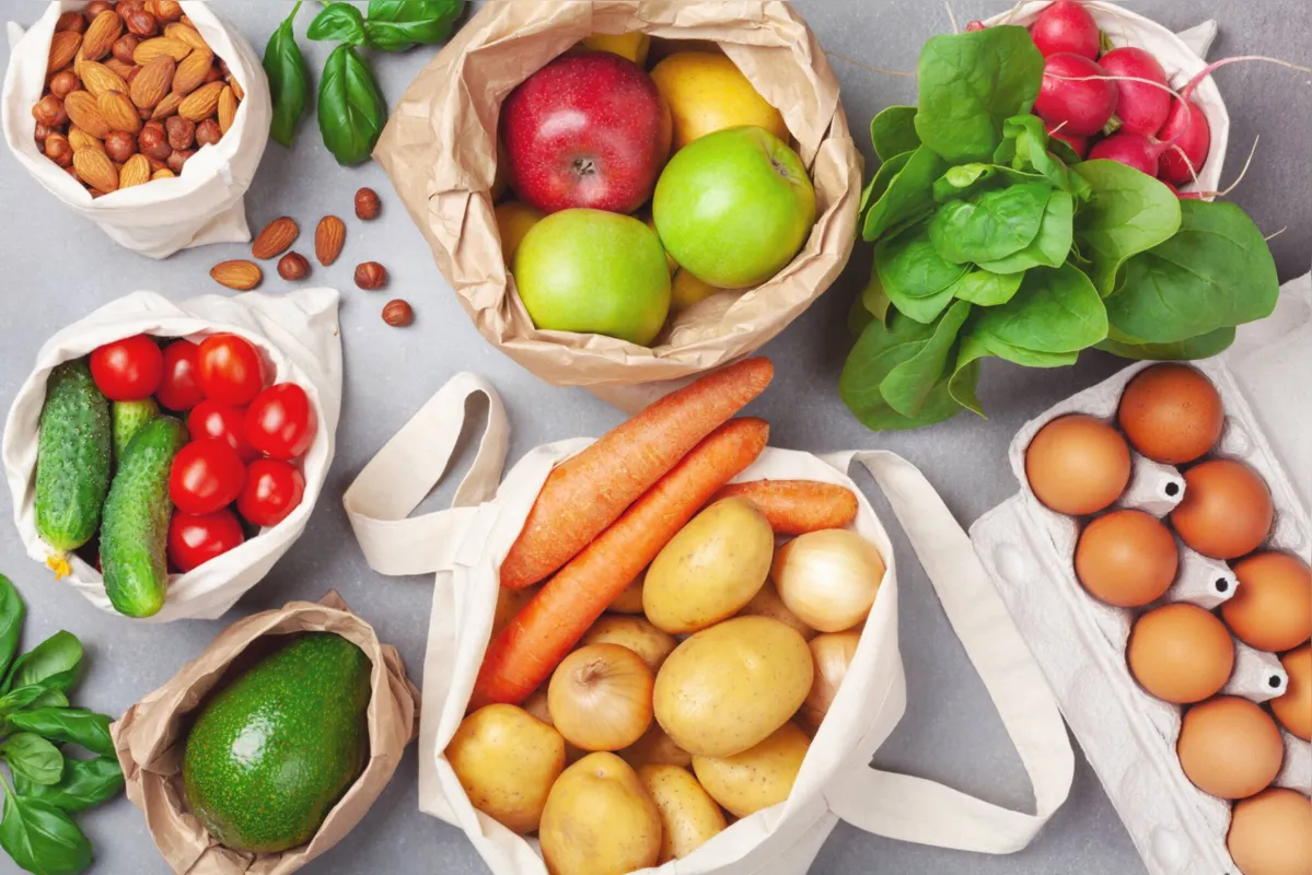 A dieta rica em alimentos saudáveis e nutritivos e acompanhada de exercícios físicos faz parte da cartilha do bem-estar de quem quer uma vida com menos risco de doenças