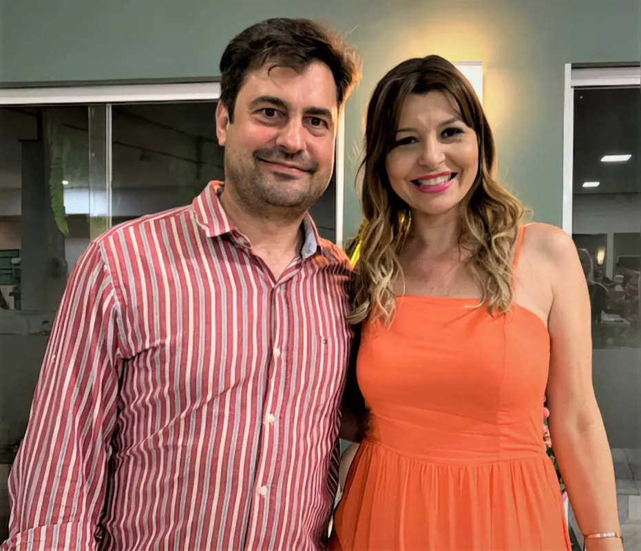 Eduardo Almeida com a esposa aniversariante Patrícia Brites de Almeida