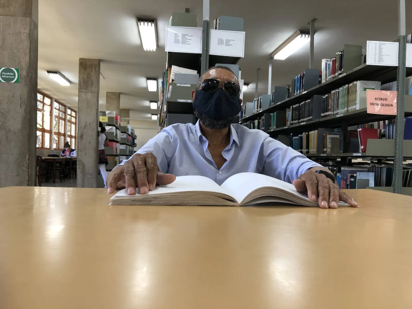 José Marcelino estuda direito: "Tem bastante livros em braile na Biblioteca, onde pretendo estudar bastante"