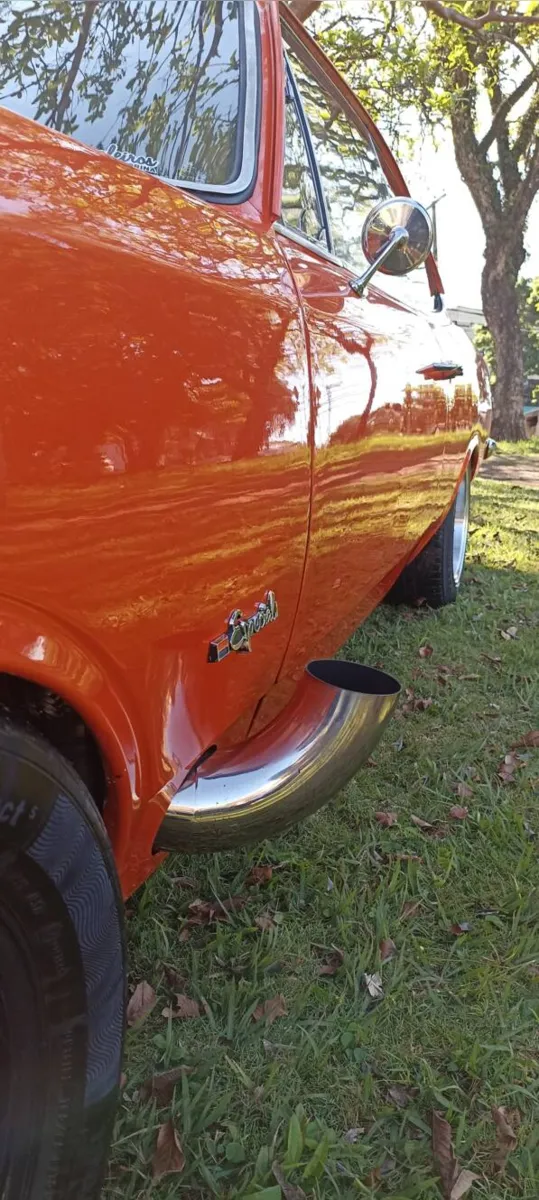 Detalhes dos carros são atração à parte: opala 76, laranja solar, como modificação turbinada