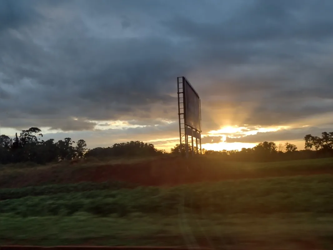 Imagem ilustrativa da imagem # CIDADE FALA: Amanhecer