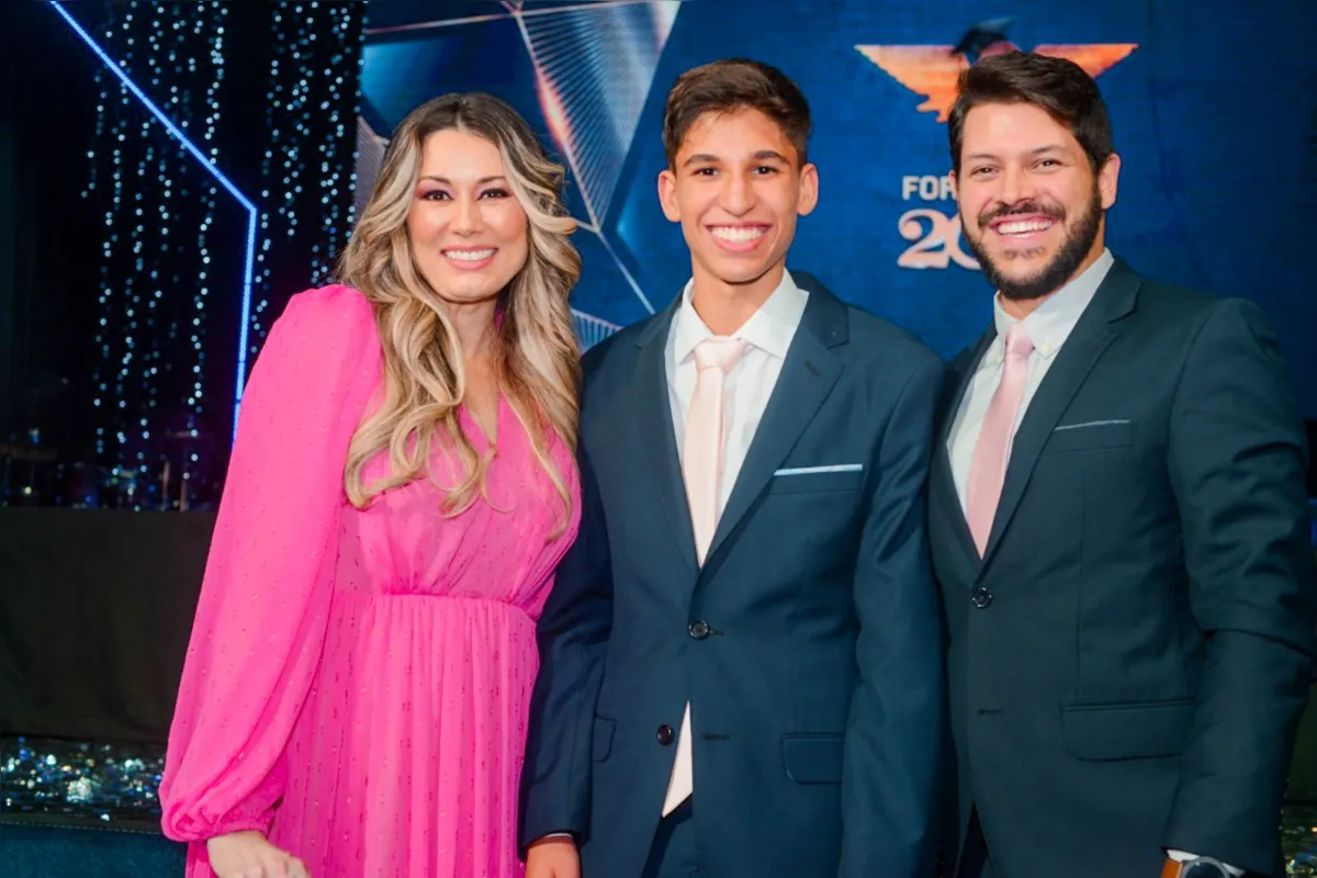 Katiucia Montalvão Emerick com Vitor Stropa Belasque e Murillo Bernardi Rodrigues