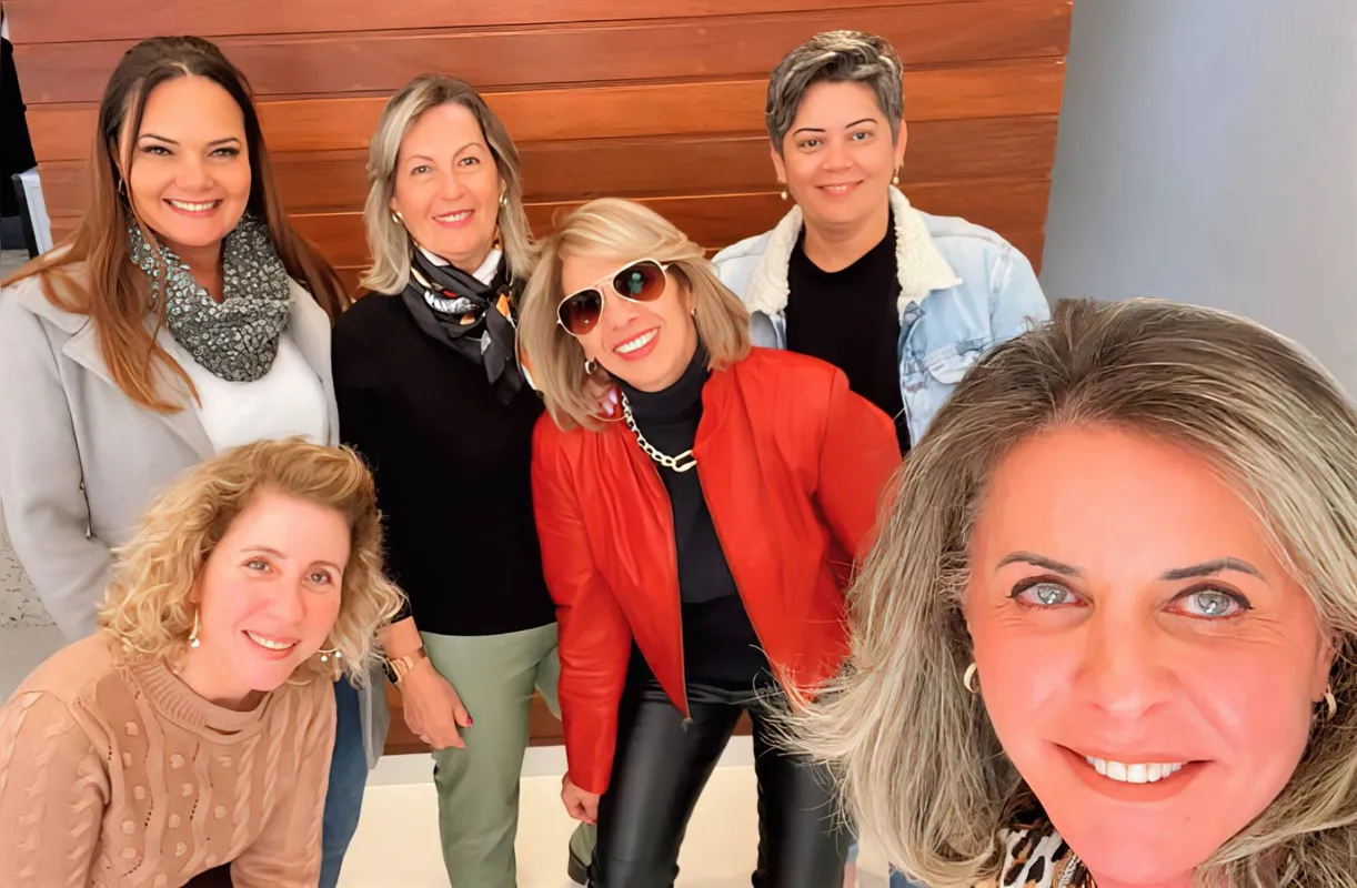 Luciana Silva, Simone Benevenuto, Roseli de Carvalho Gonçalves, Márcia Martinez, Bia Camargo e Giane El Haouli