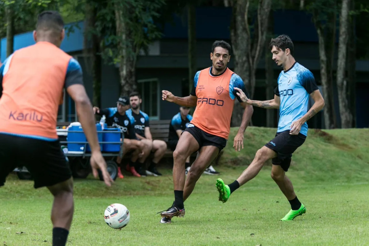 Júnior Dutra pode ser titular pela primeira vez, contra o Nova Mutum, pela Copa do Brasil