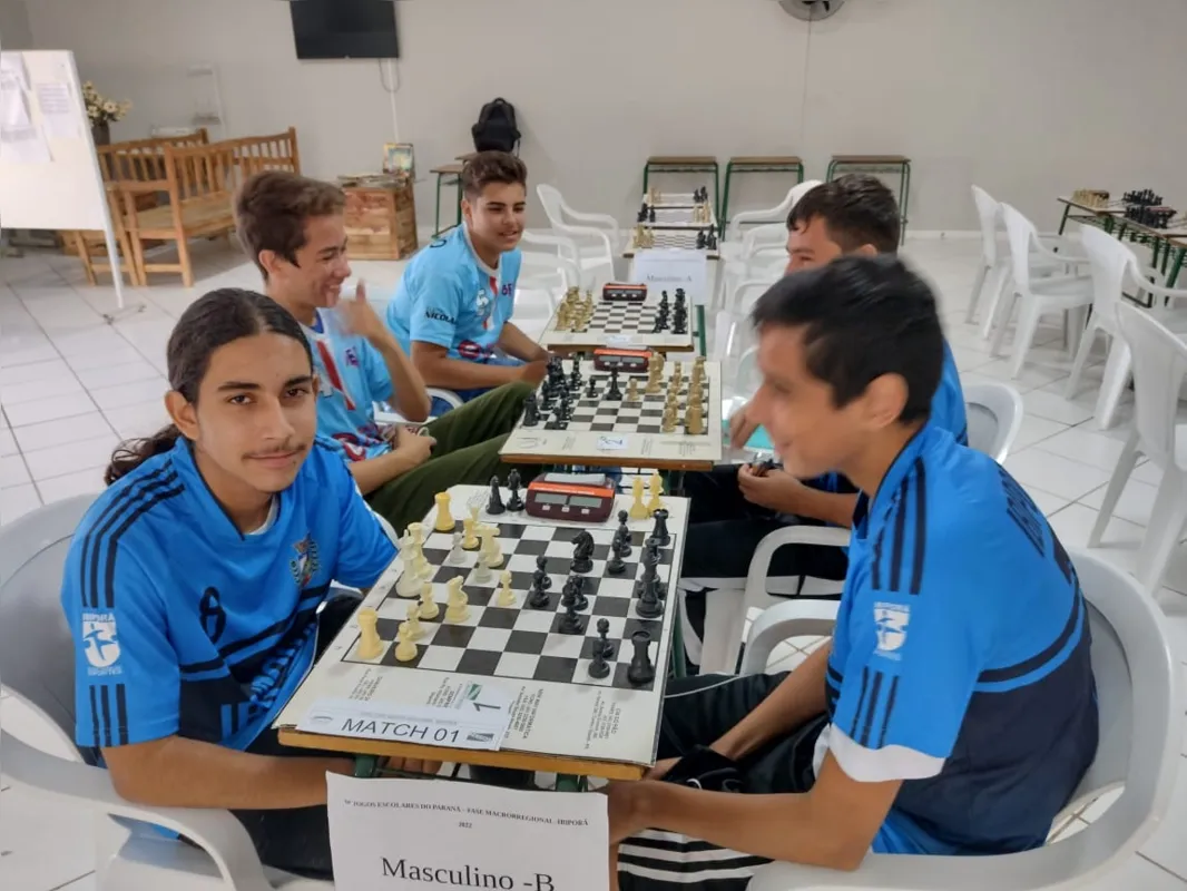 Imagem ilustrativa da imagem Alunos de Ibiporã participam da IX Copa Mercosul de Xadrez Escolar