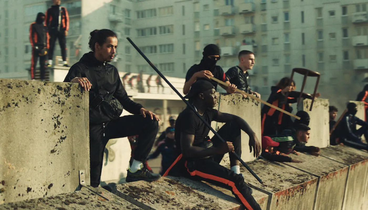 'Athena': filme é uma espécie de drama de guerra urbana
