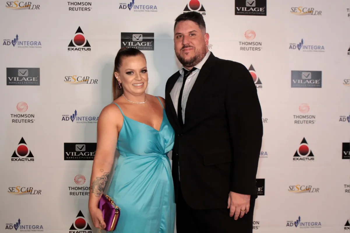 O diretor do SESCAP-LDR, Emerson Agra com a esposa Poliane Bignardi.
