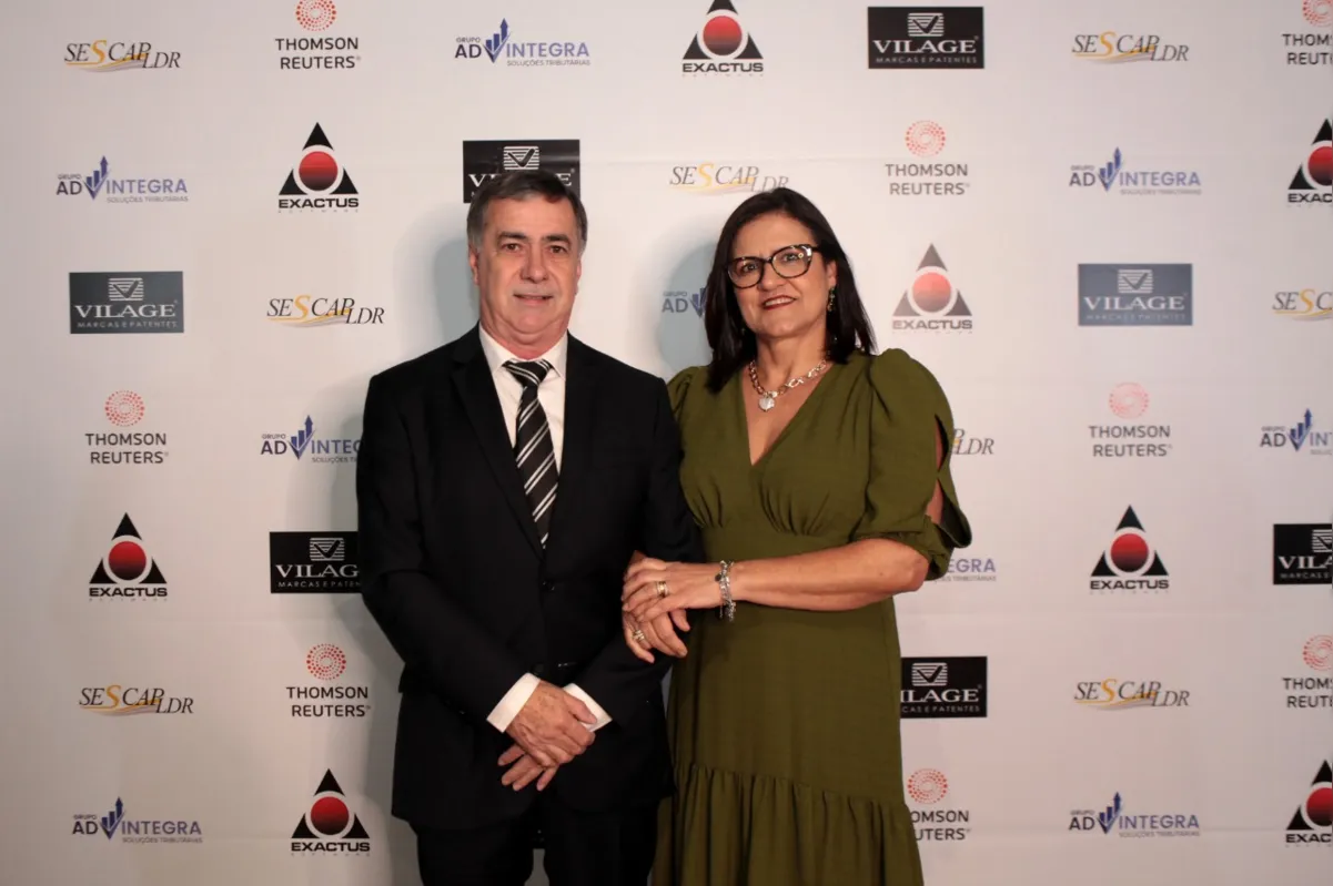 O diretor do SESCAP-LDR, Jair Vicente com a esposa Cleonice Gome.