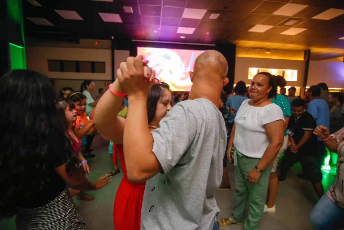 Tarde de diversão, muita música e dança para comemorar o Dia Internacional da Síndrome de Down