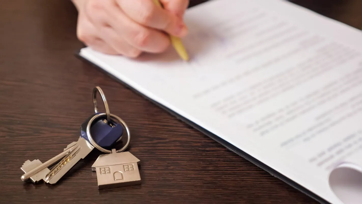 A orientação é que o cliente passe primeiramente pela imobiliária, preencha a ficha de vistoria.