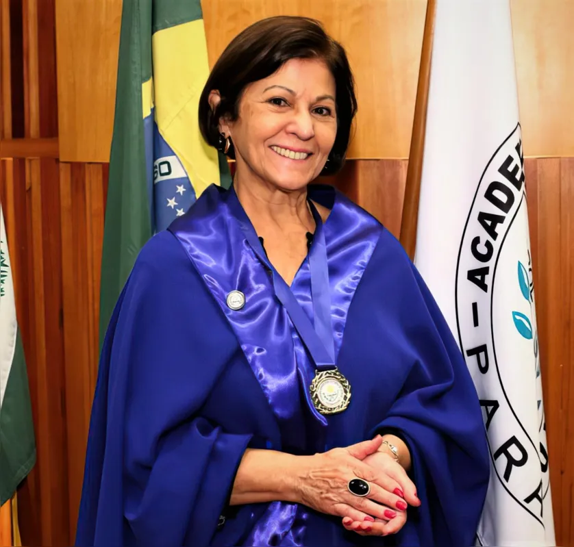 Irma Sueli Oricolli, advogada e rotariana, durante a posse