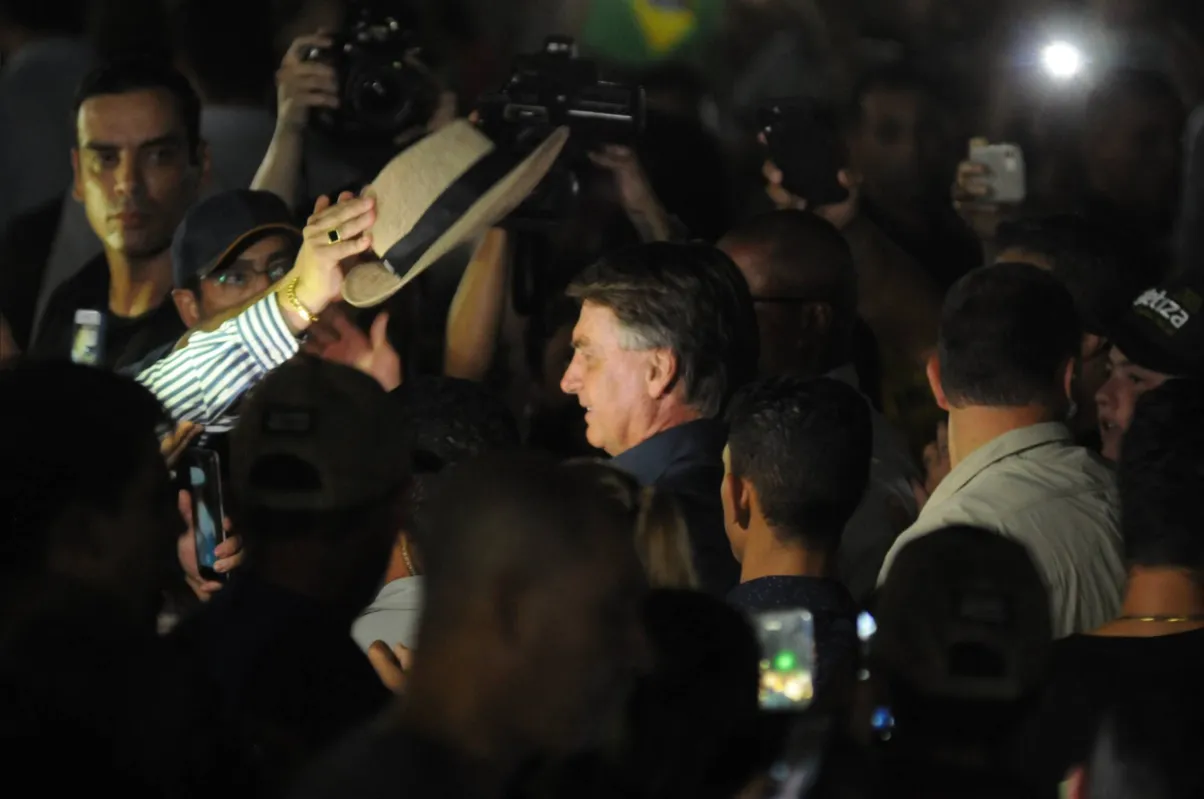 Imagem ilustrativa da imagem Bolsonaro faz comício hoje em Londrina; Lula estará em Curitiba amanhã