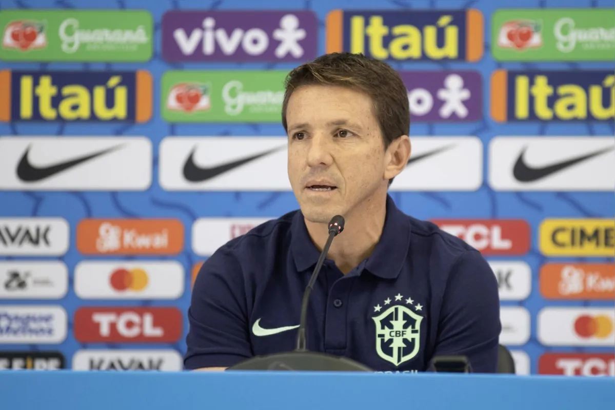 Juninho Paulista estava na coordenação da seleção brasileira desde julho de 2019