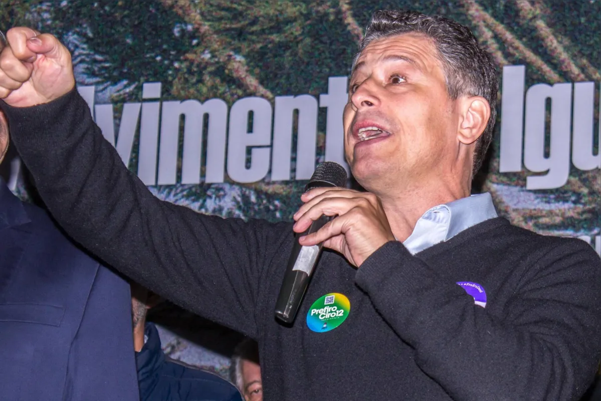 Imagem ilustrativa da imagem Candidatos ao governo aceleram agenda na reta final de campanha