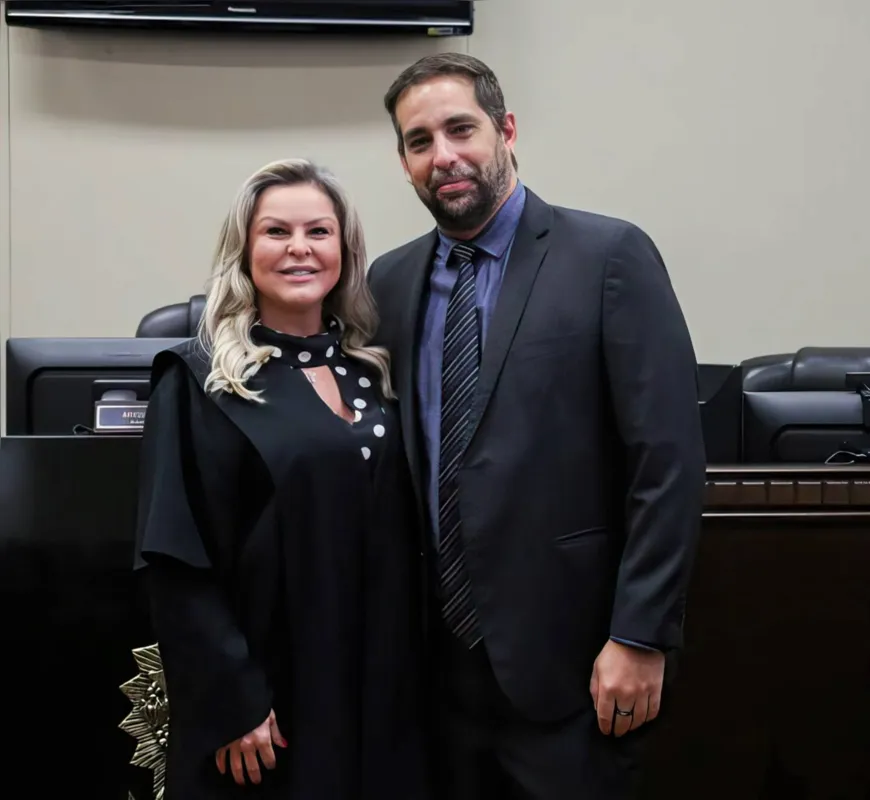 A doutora Adriana Ortiz com Felipe Mac Dowell de Figueiredo