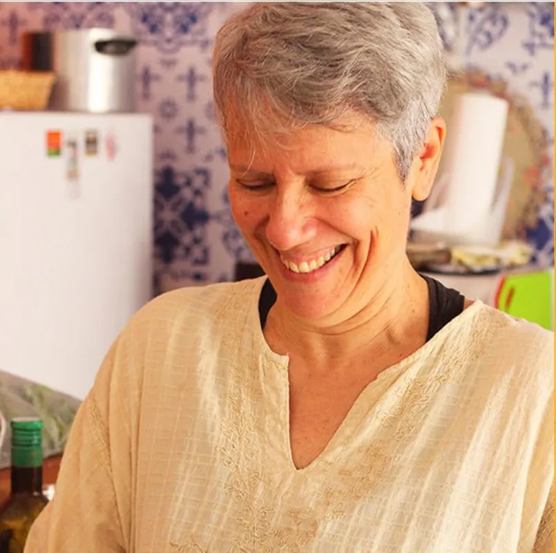 Valéria Mortara: "É possível produzir uma ceia deliciosa mesmo sem ter peru, tender ou chester"