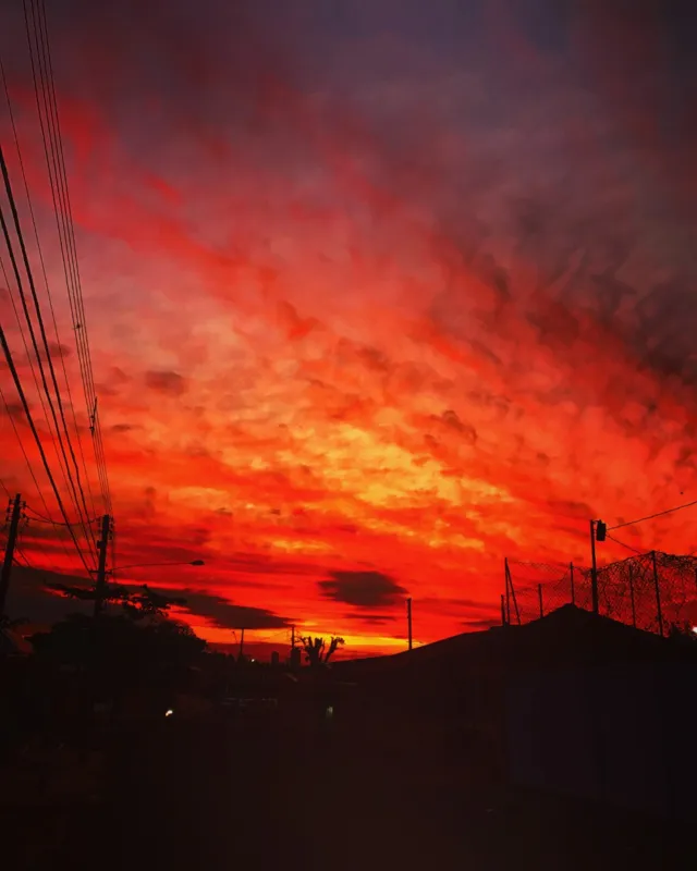 Imagem ilustrativa da imagem Cidade Fala:  pôr do sol