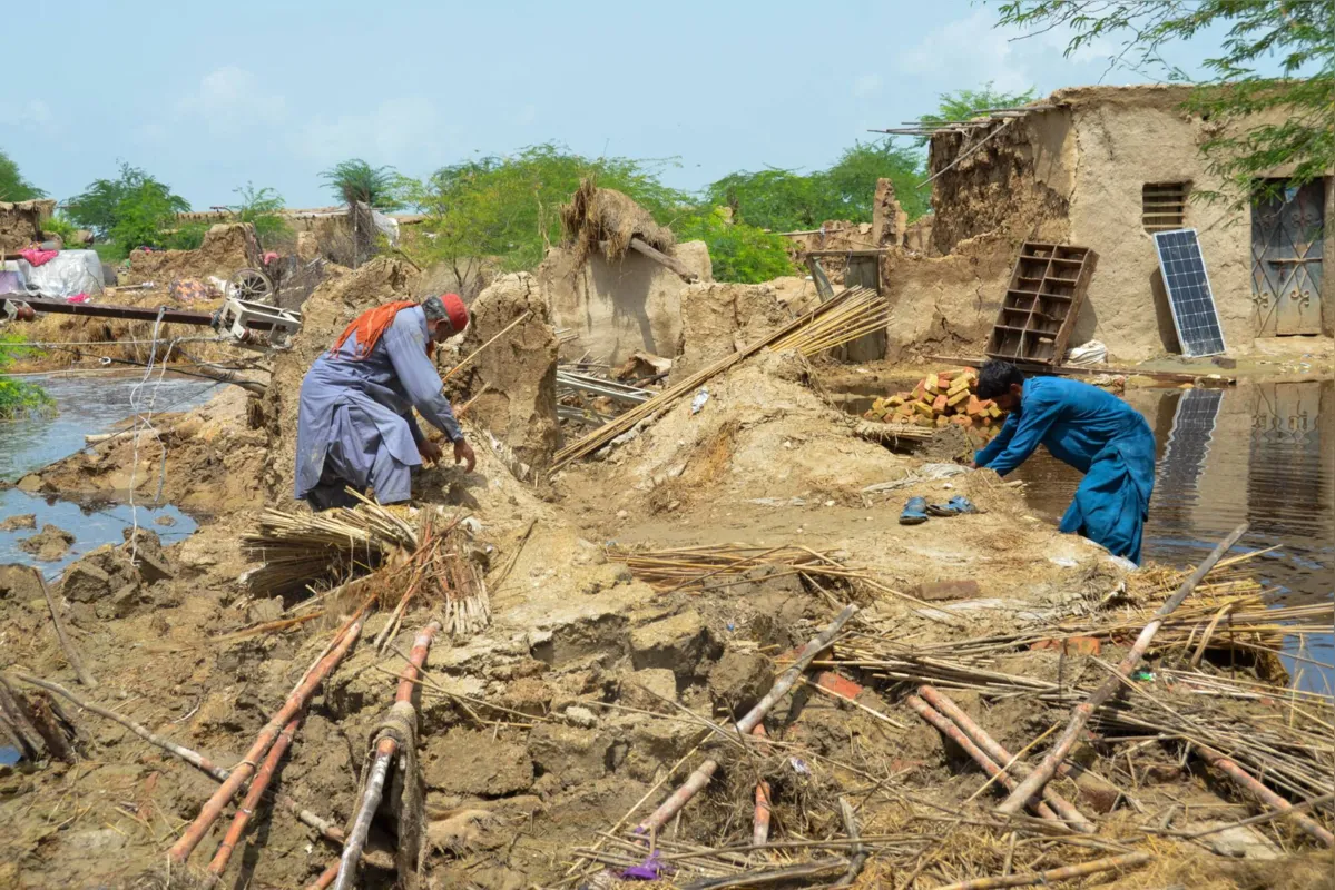 No Paquistão, vilarejos foram aniquilados e milhões de casas destruídas, governo culpa irresponsabilidade climática em outros países