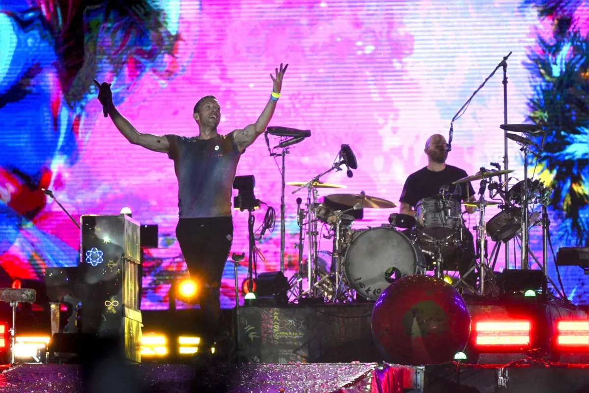 Coldplay: banda aproveitou todas as dimensões do palco Mundo, dando um show memorável