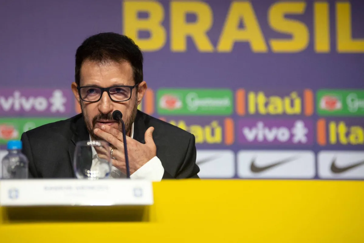 Imagem ilustrativa da imagem Com Veiga, Rony e mais sete estreantes, Ramon convoca a seleção