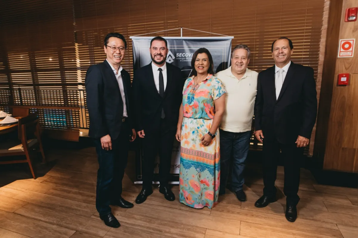 Ricardo Hirodi Toyofuku, Paulo Eduardo de Oliveira, Célia Catussi, Erivelto Catussi, e Marcos Roberto Mincachi Moura.