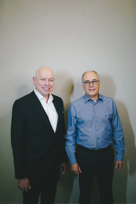 Dr. Carlos Alberto Dorotheo Mascarenhas, diretor executivo da Uniprime, e Leandro Karnal