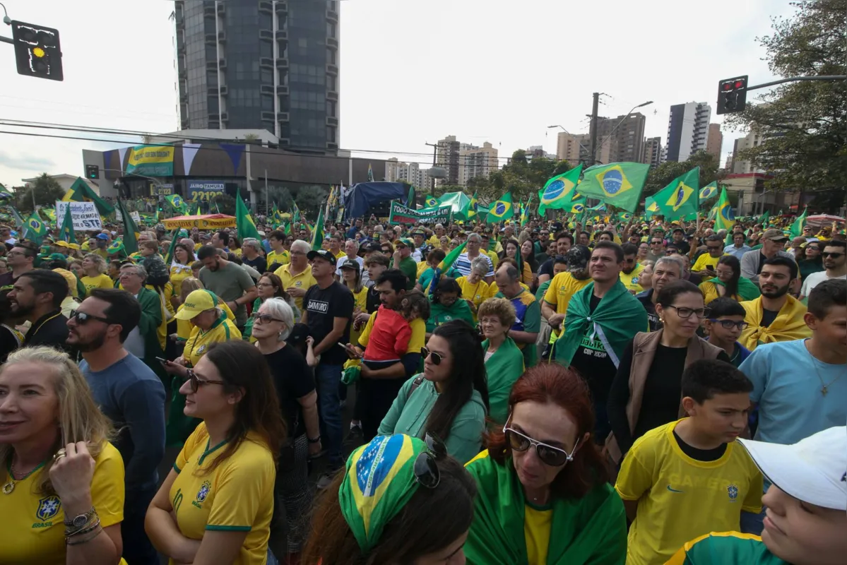 Imagem ilustrativa da imagem Com desfile cancelado, feriado em Londrina é marcado por ato político