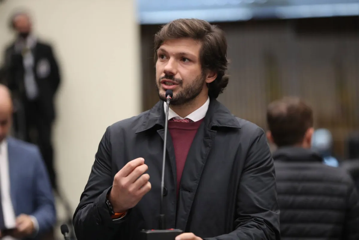Tiago Amaral (PSD) rebateu acusações de Villa: "Quem me conhece um pouco sabe que não tenho esse perfil de trabalho"