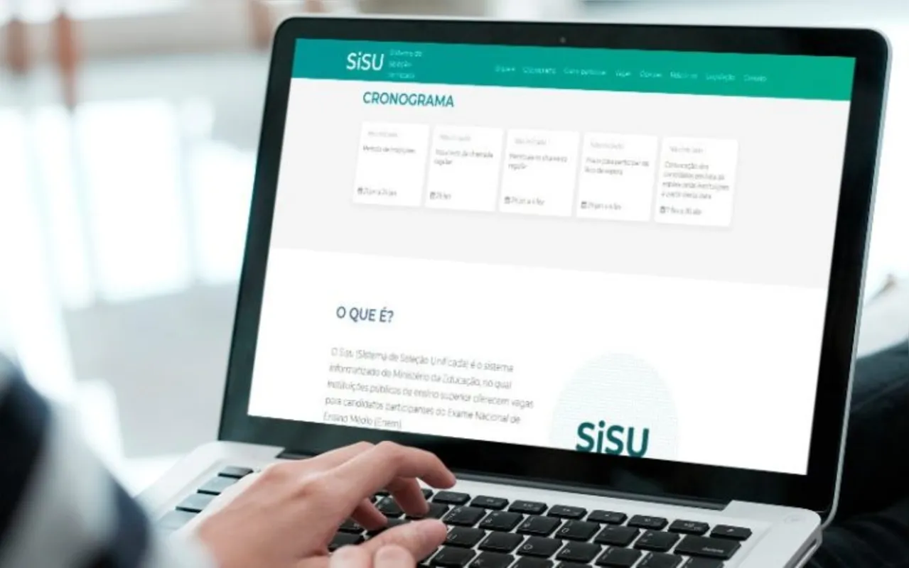 Começou o prazo de adesão de universidades públicas ao Sisu 2023. A adesão das instituições de educação superior públicas à primeira edição de 2023 do Sistema de Seleção Unificado deve ser feita por meio de assinatura eletrônica.
