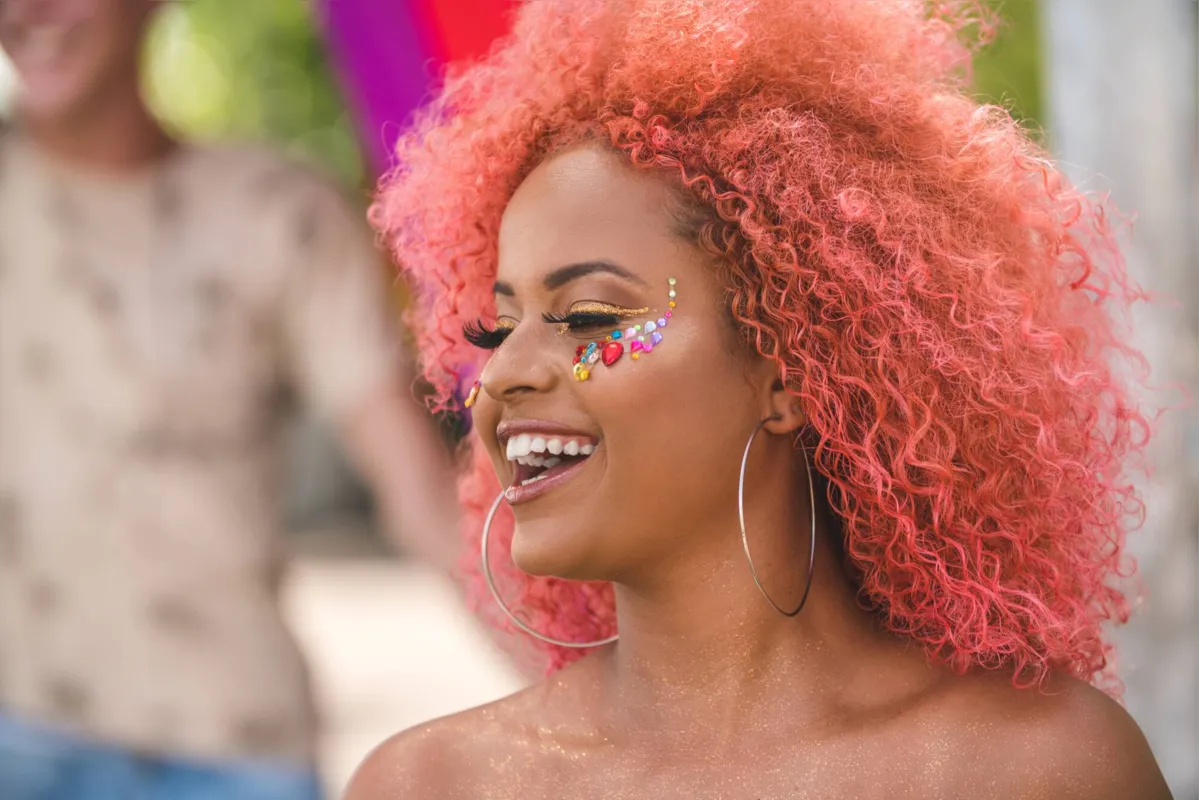 Imagem ilustrativa da imagem Conheça as fantasias e acessórios de Carnaval mais vendidos no Paraná